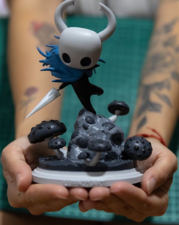 Hollow Knight: Guerrero del Vacío - Figura de Colección de 16cm, Edición Especial Pintada a Mano - Imagen 2